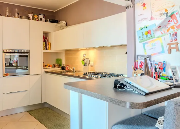 Di Lalla By Interhome דירה ליירנה