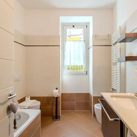 Di Lalla By Interhome דירה